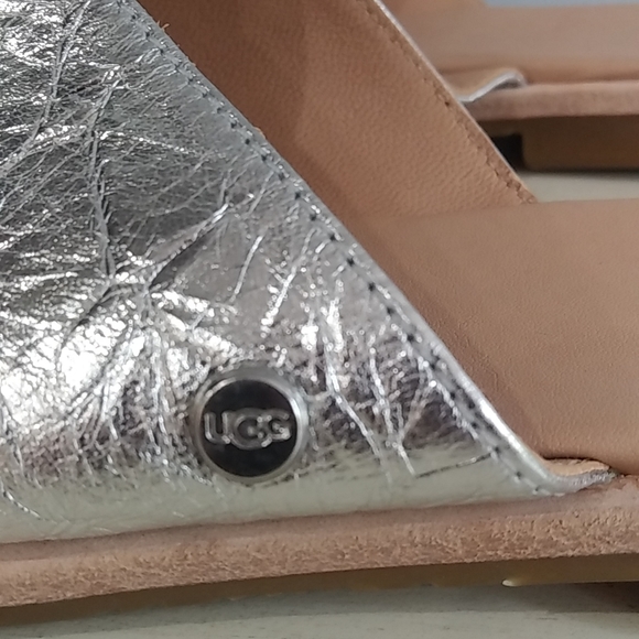 UGG silver leather slides size 7 - Picture 3 of 7